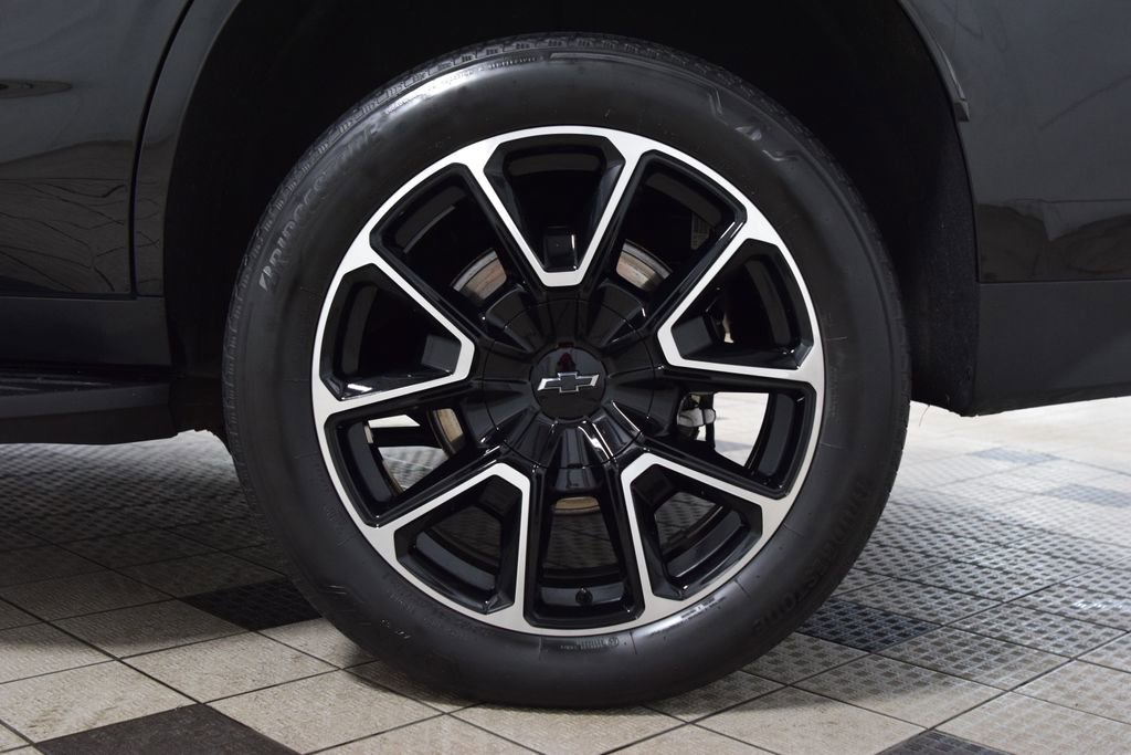Used 2024 Chevrolet Tahoe RST w/ Luxury Package AWD/4WD image 24