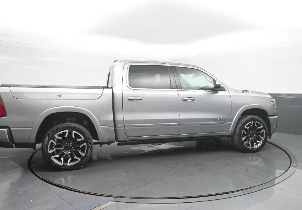 Used 2025 RAM 1500 Limited w/ Body Color Bumper Group AWD/4WD image 7