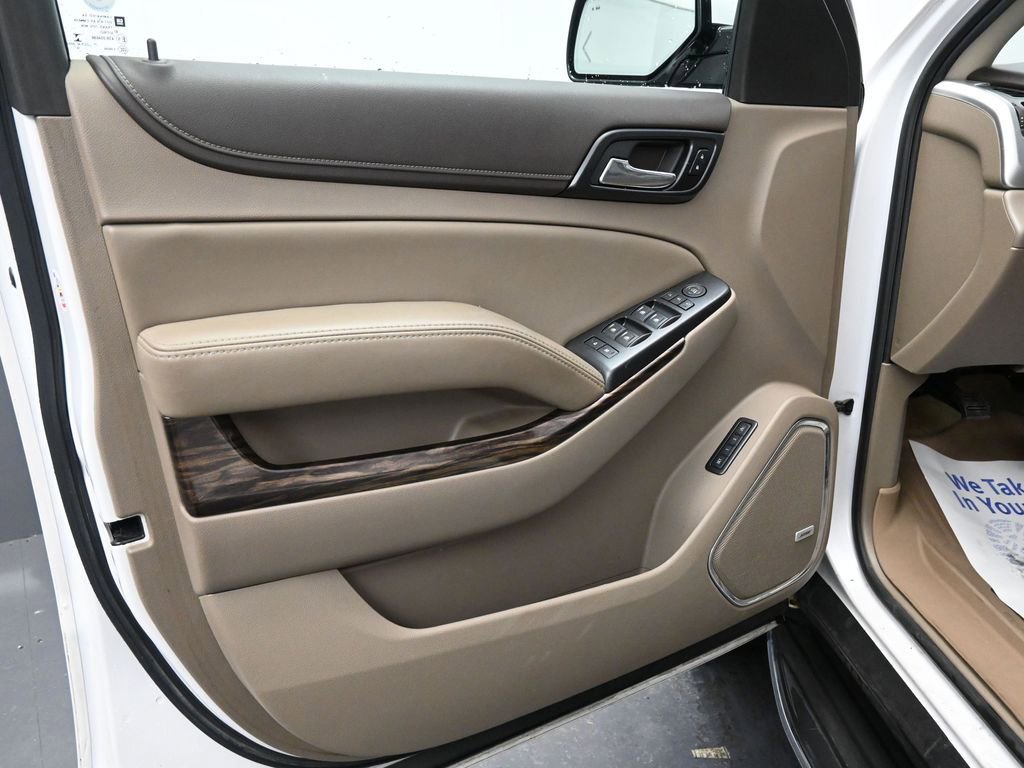 Used 2017 GMC Yukon SLT image 30