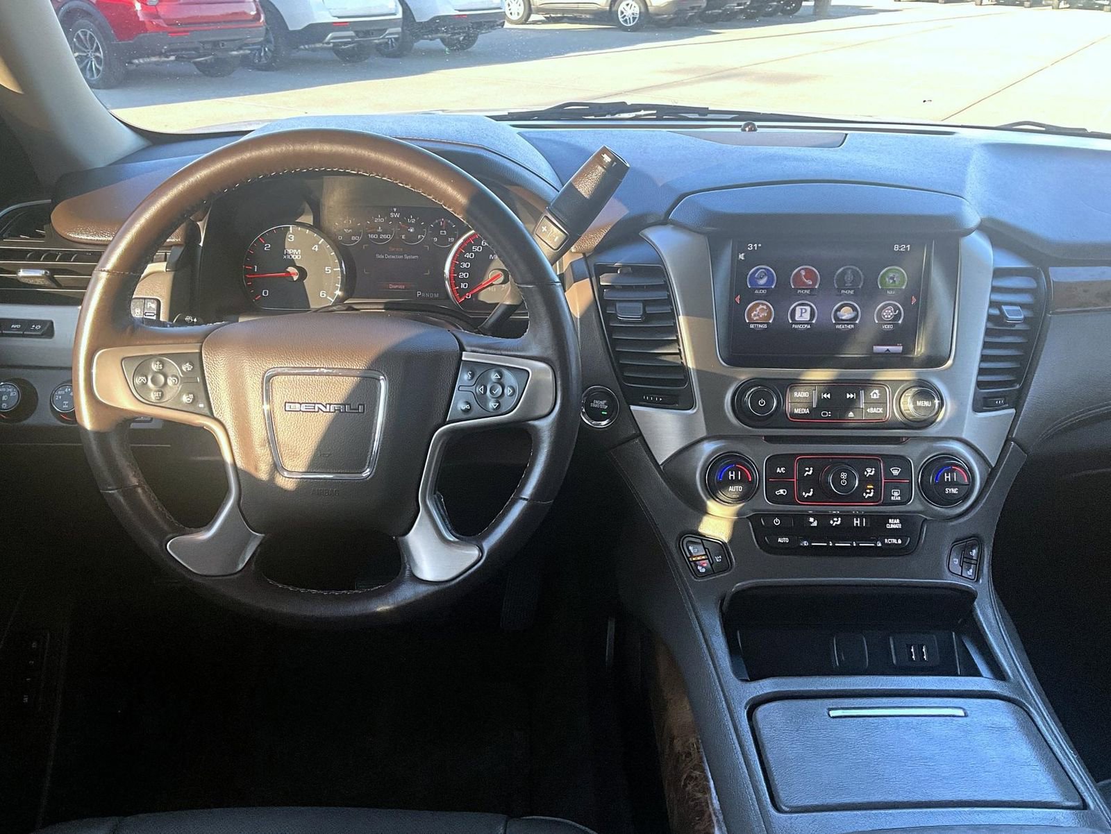 Used 2015 GMC Yukon Denali w/ Touring Package image 12