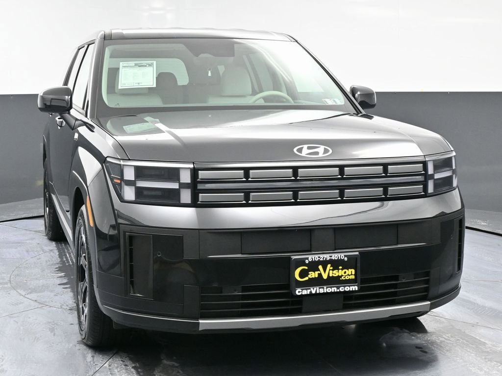 Used 2025 Hyundai Santa Fe SE image 4