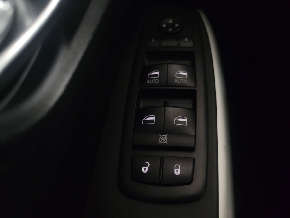 Used 2018 Jeep Cherokee Trailhawk image 27