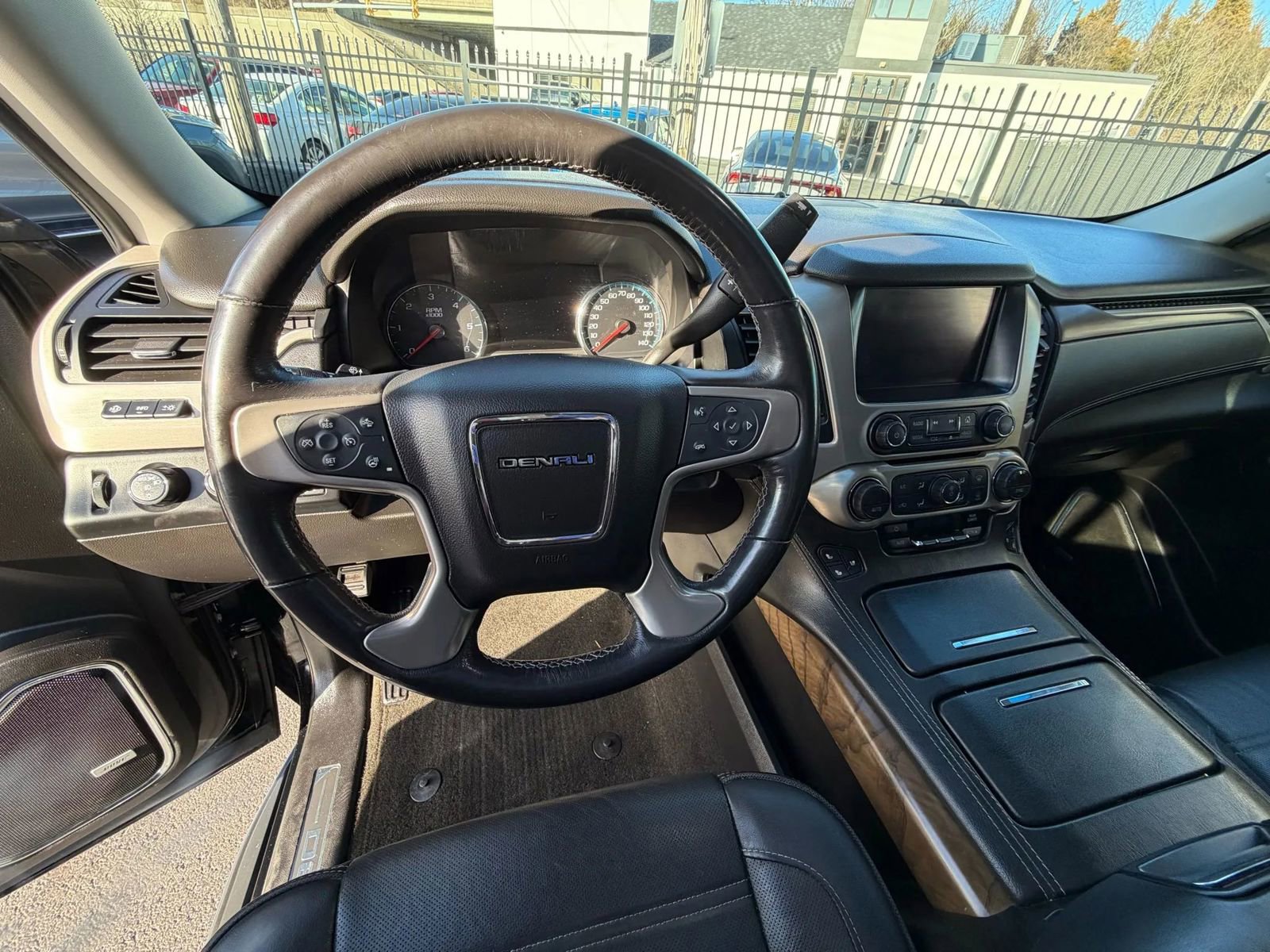 Used 2018 GMC Yukon XL Denali w/ Open Road Package image 33