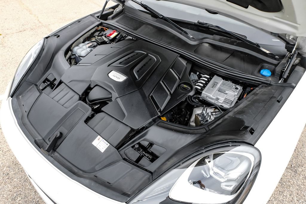 Used 2021 Porsche Cayenne AWD/4WD image 44