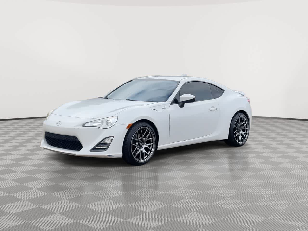 Used 2015 Scion FR-S RWD image 4