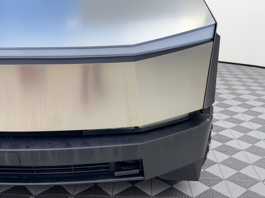 Used 2025 Tesla Cybertruck AWD Crew Cab image 12