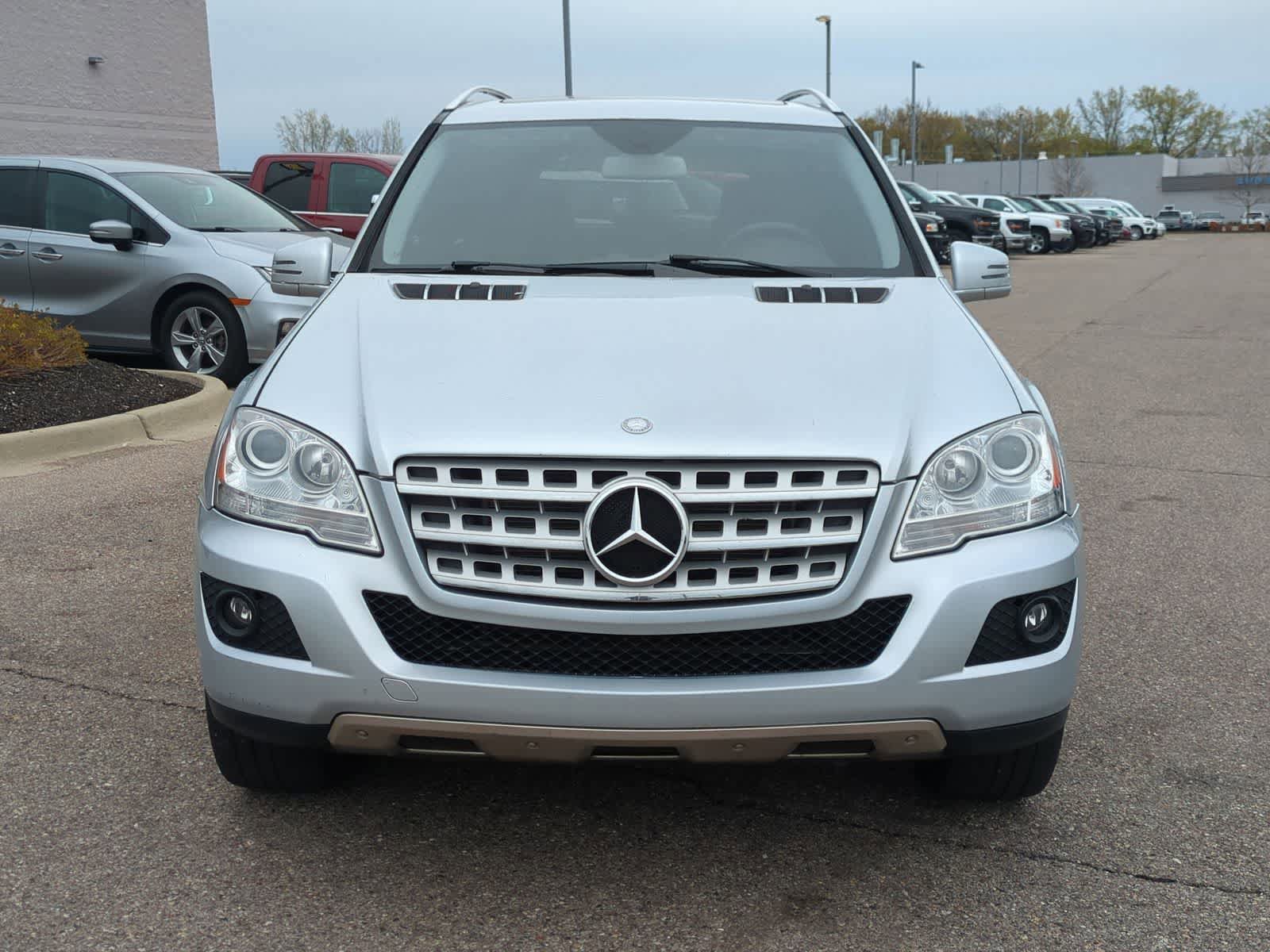 Used 2011 Mercedes-Benz ML 350 4MATIC image 3