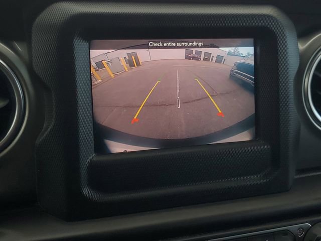 Used 2020 Jeep Wrangler Unlimited Sahara image 21