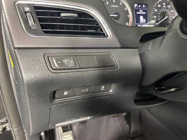 Used 2017 Hyundai Sonata Sport w/ Value Edition Package 02 FWD image 33