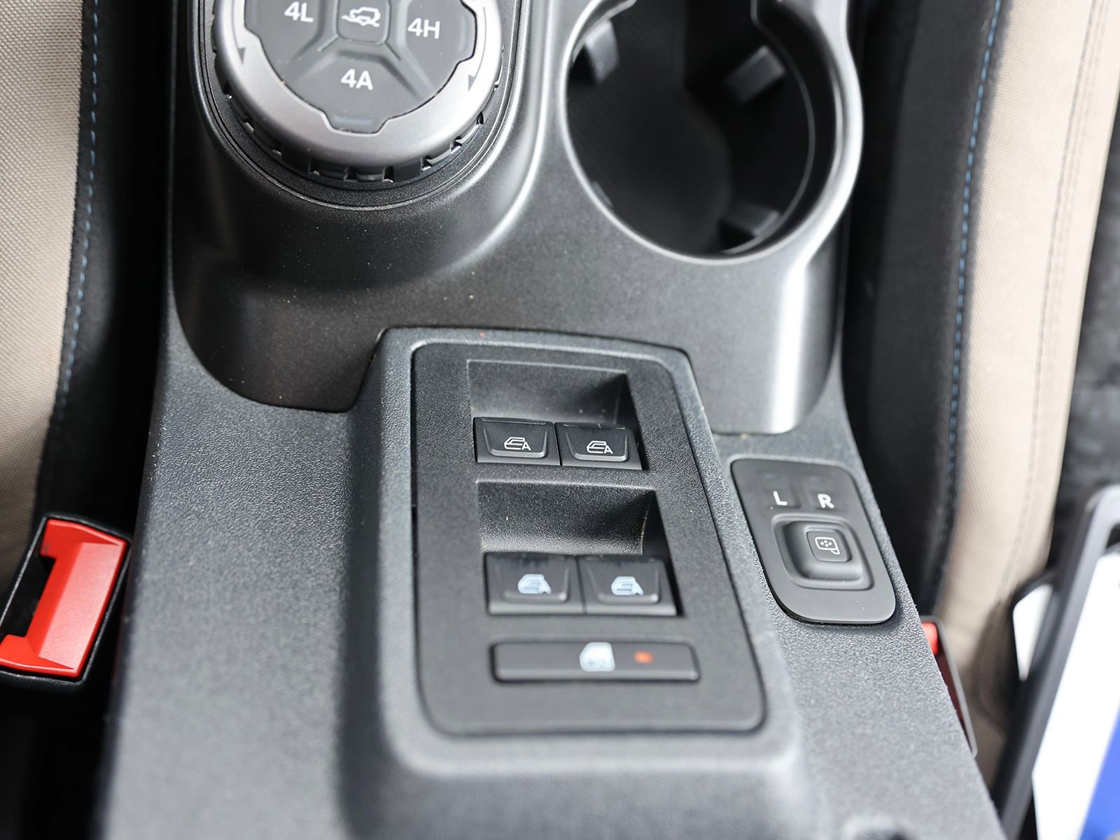 Used 2022 Ford Bronco Wildtrak image 36