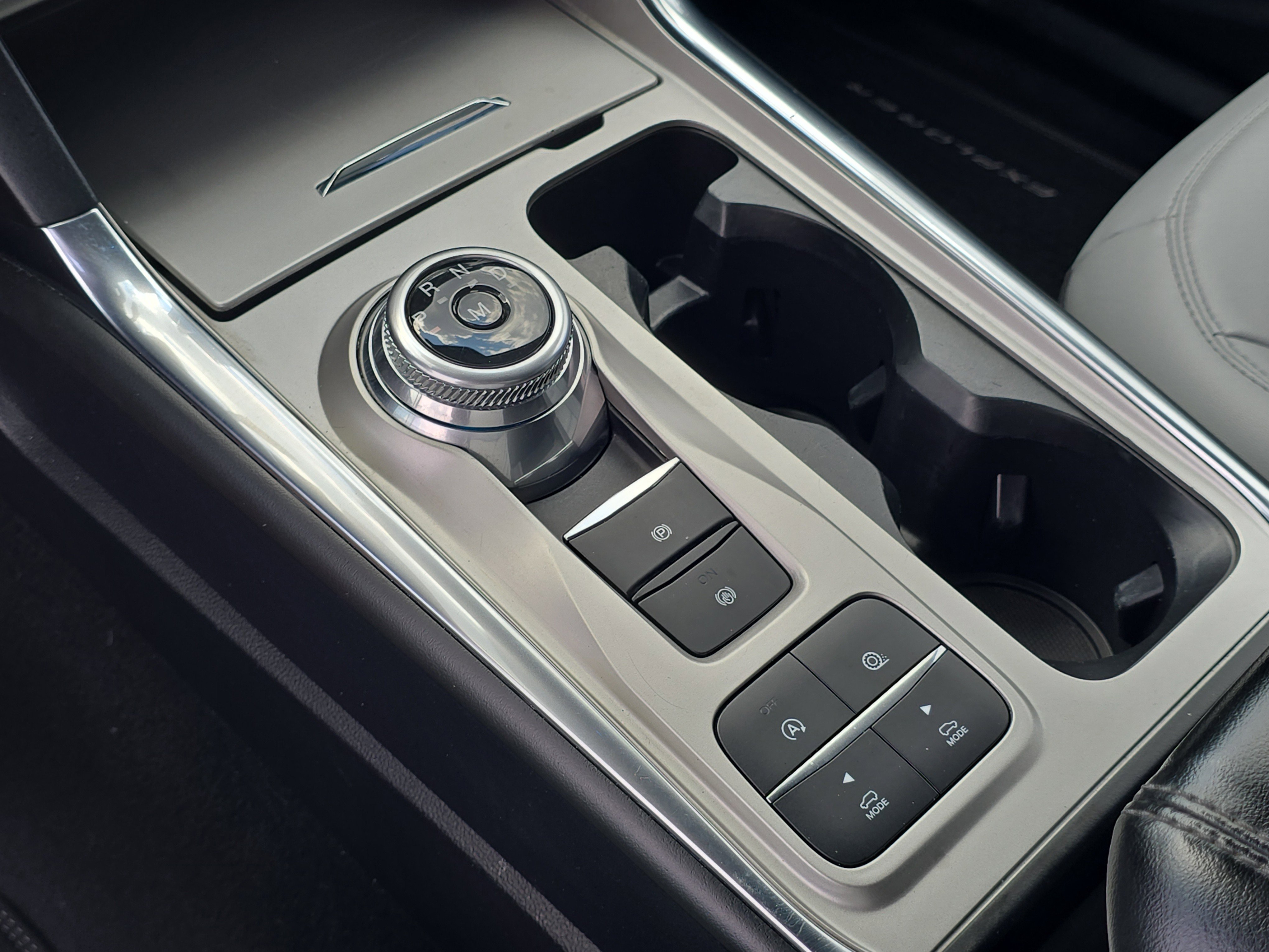 Used 2021 Ford Explorer XLT w/ Equipment Group 202A image 27