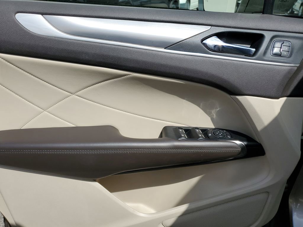 Used 2019 Lincoln MKC Premiere image 20