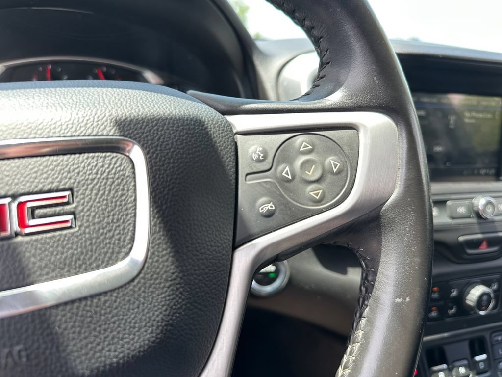 Used 2019 GMC Terrain SLE w/ Driver Convenience Package AWD/4WD image 16
