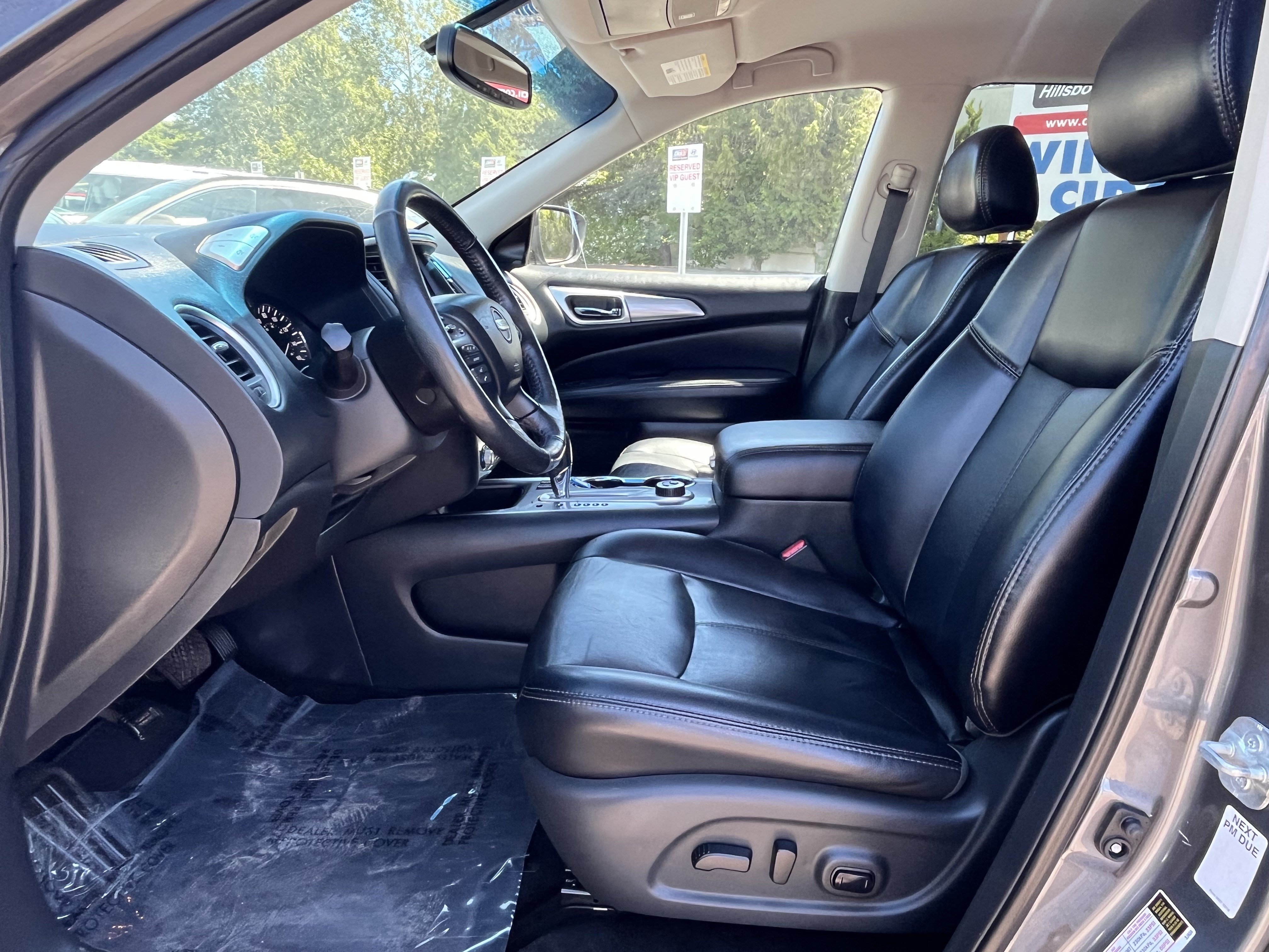Used 2019 Nissan Pathfinder SL AWD/4WD image 10