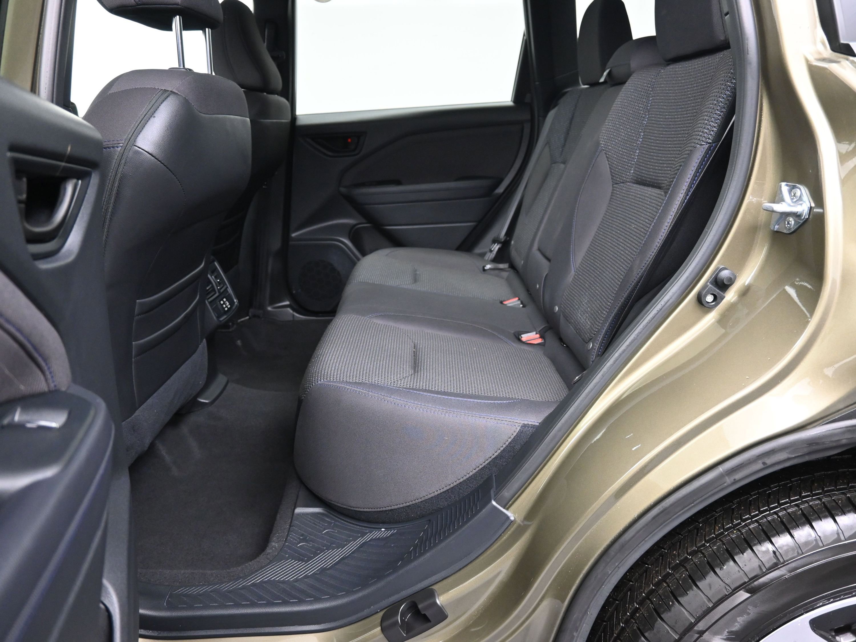 Used 2025 Subaru Forester Premium image 23