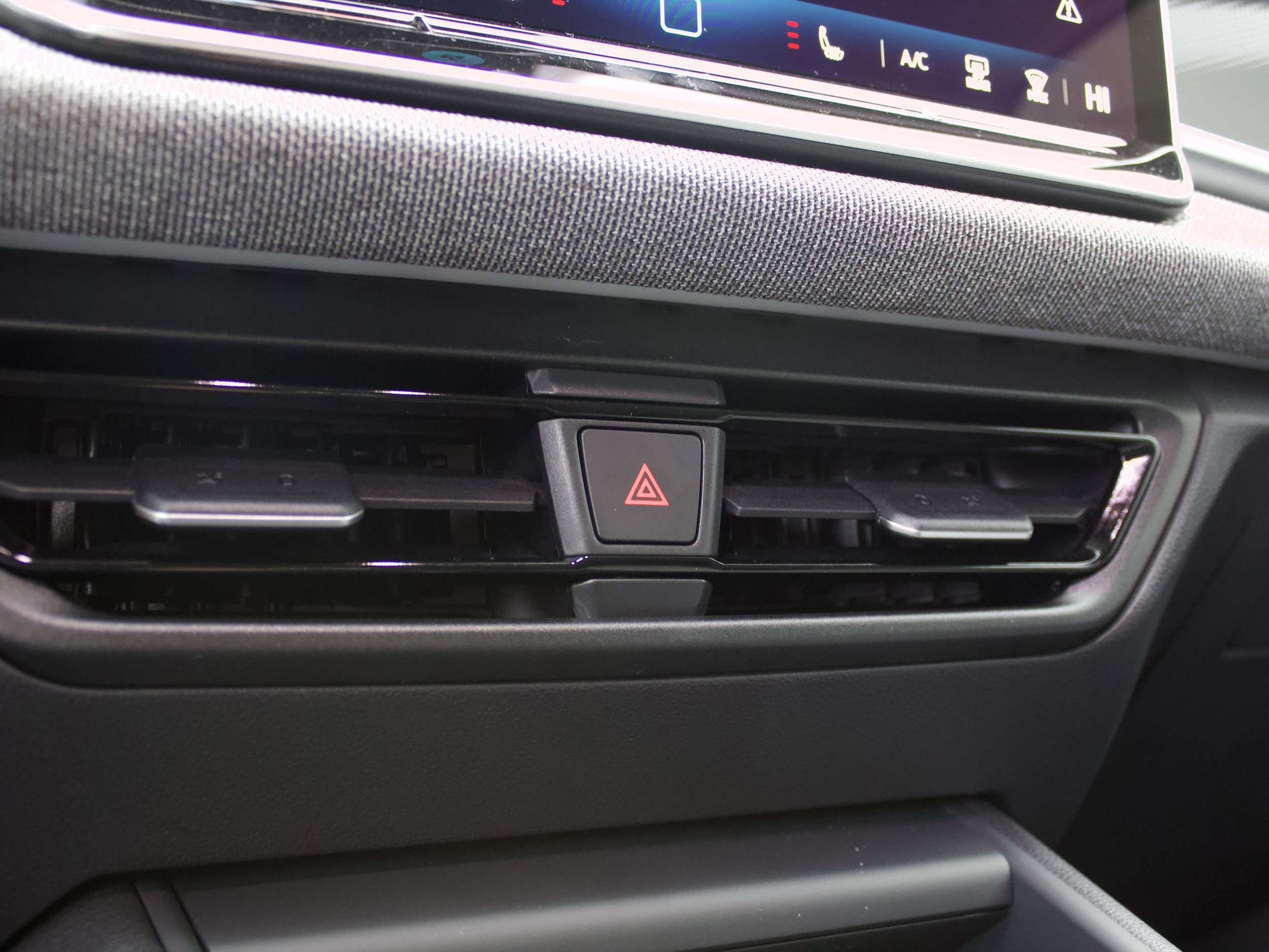 New 2026 Volkswagen Tiguan S AWD/4WD image 21