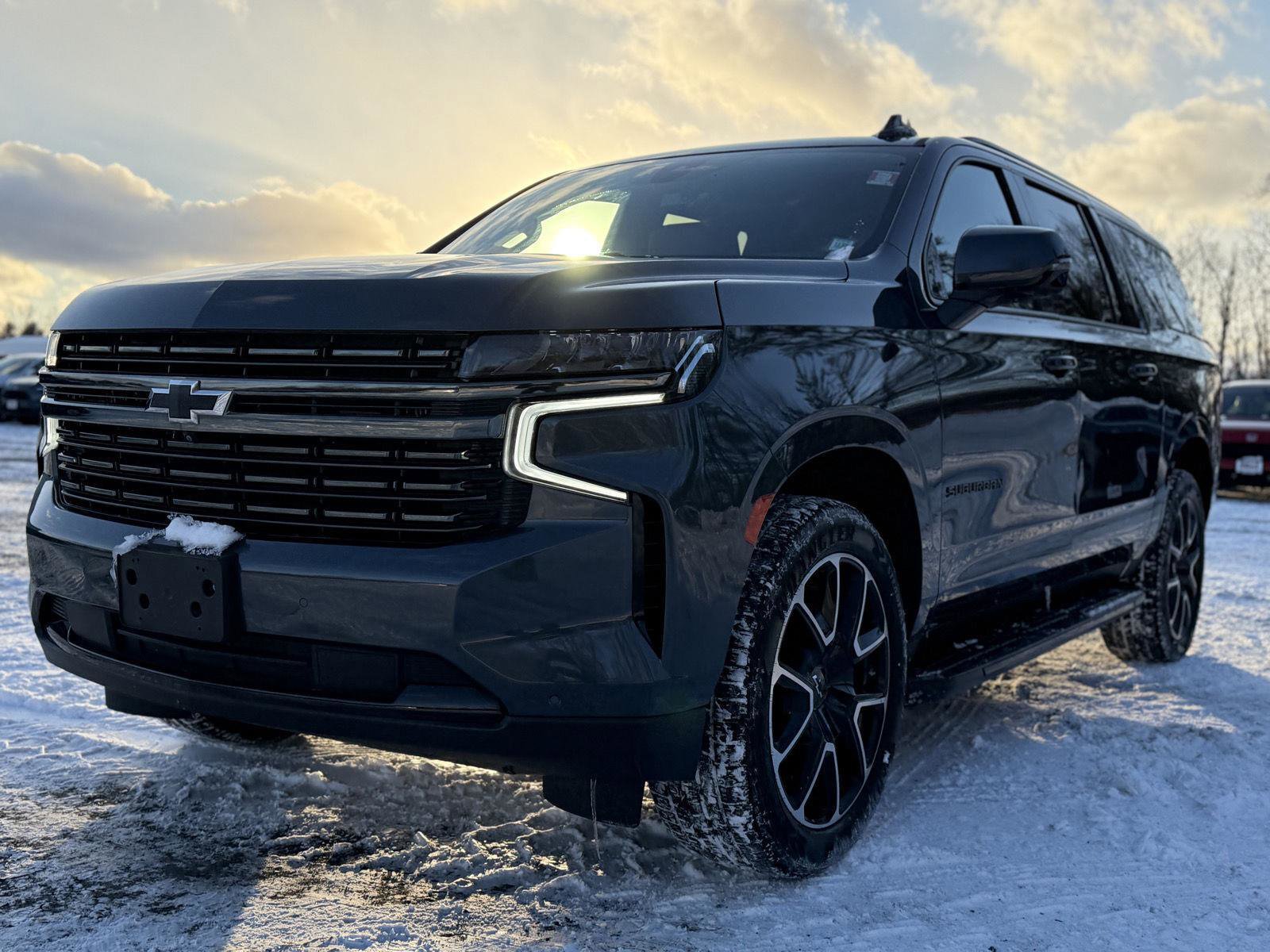 Used 2021 Chevrolet Suburban RST w/ Luxury Package image 9