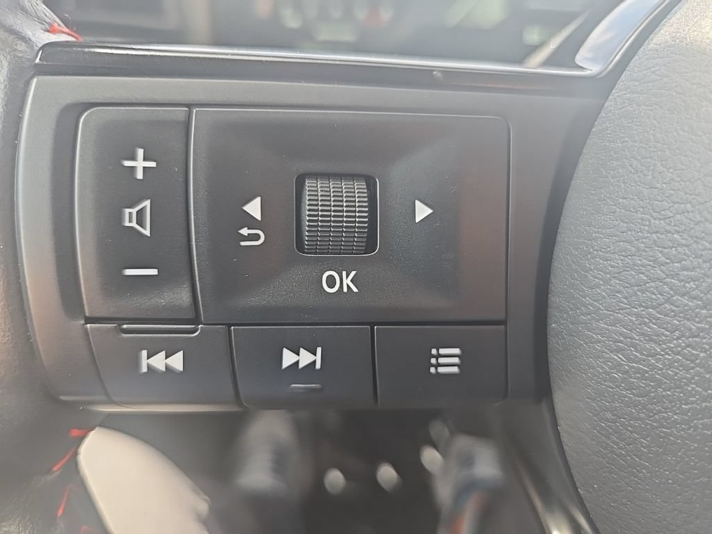 Used 2026 Nissan Kicks SR w/ Cold Weather Package AWD/4WD image 15