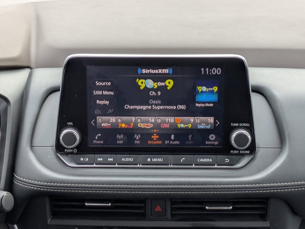 Used 2023 Nissan Rogue SV image 17