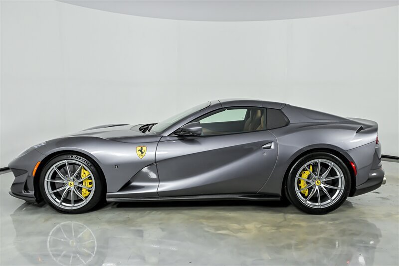 Used 2023 Ferrari 812 GTS RWD image 16