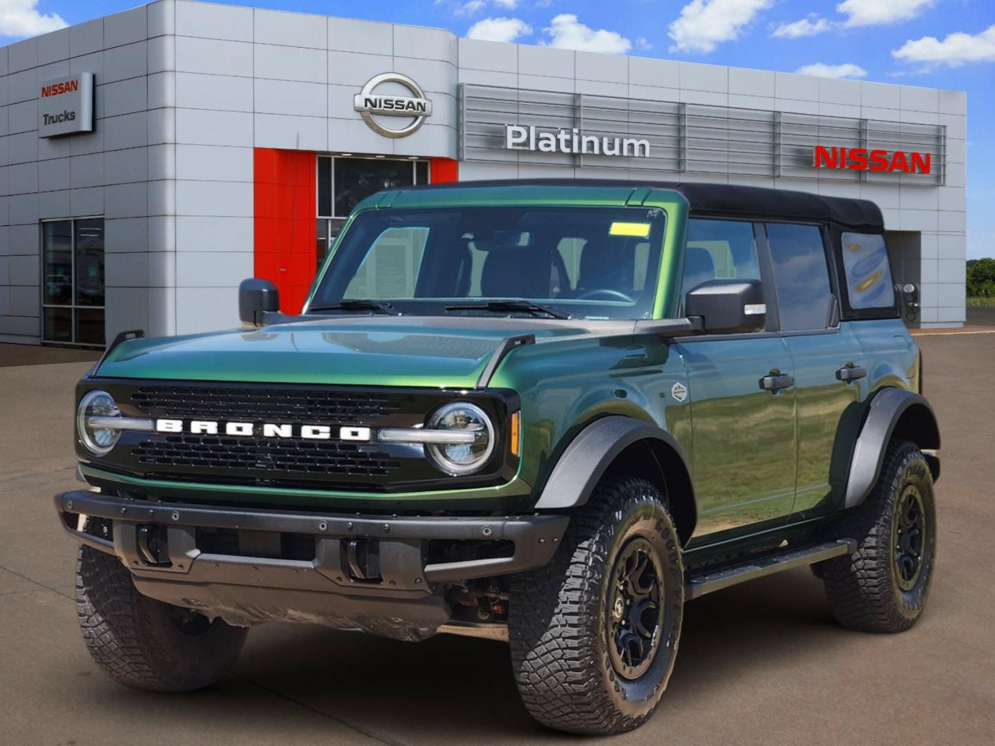 Used 2024 Ford Bronco Wildtrak AWD/4WD image 2