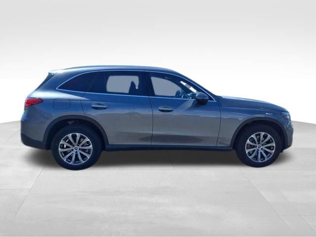 Used 2023 Mercedes-Benz GLC 300 4MATIC image 5