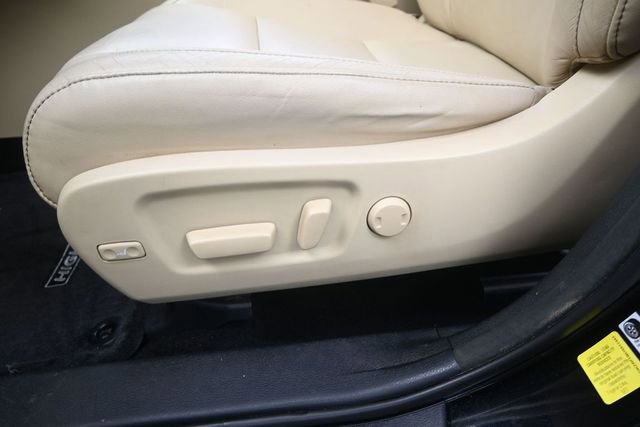 Used 2017 Toyota Highlander XLE FWD image 13