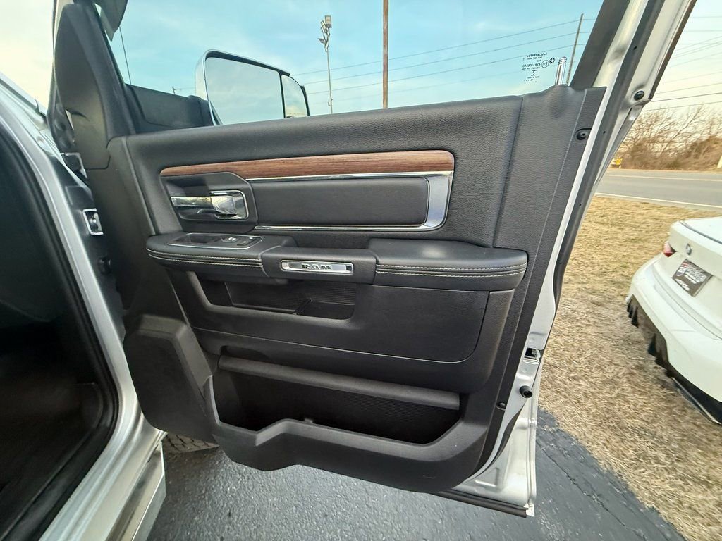 Used 2016 RAM 2500 Laramie w/ Convenience Group image 23