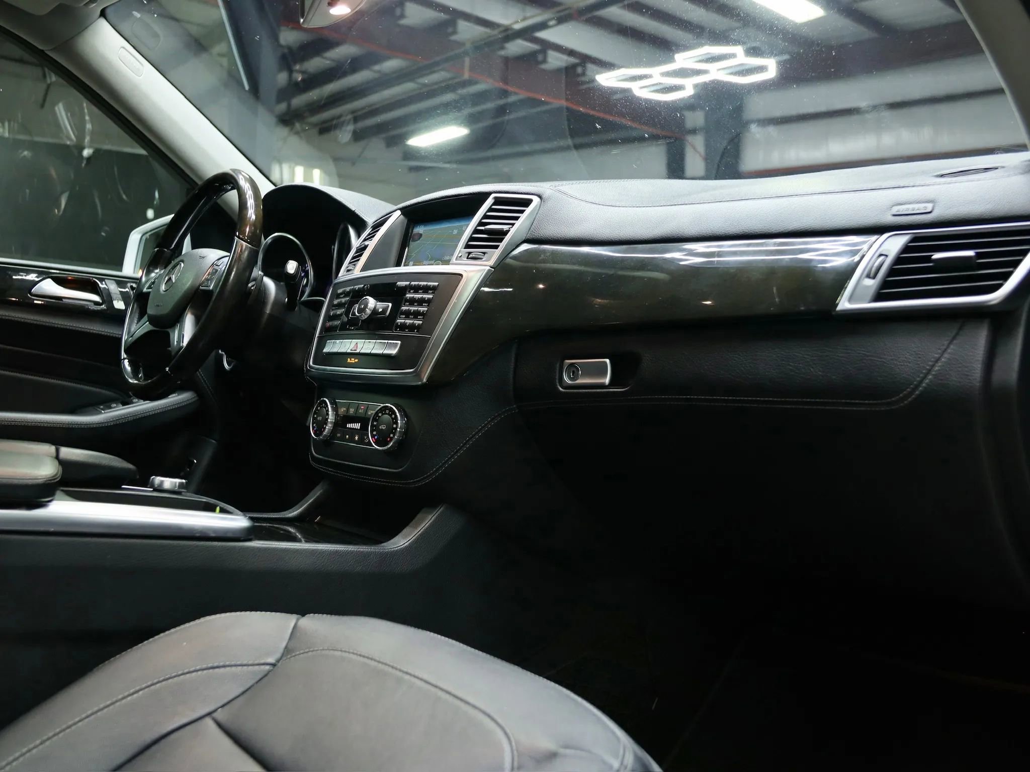 Used 2015 Mercedes-Benz ML 400 4MATIC image 26