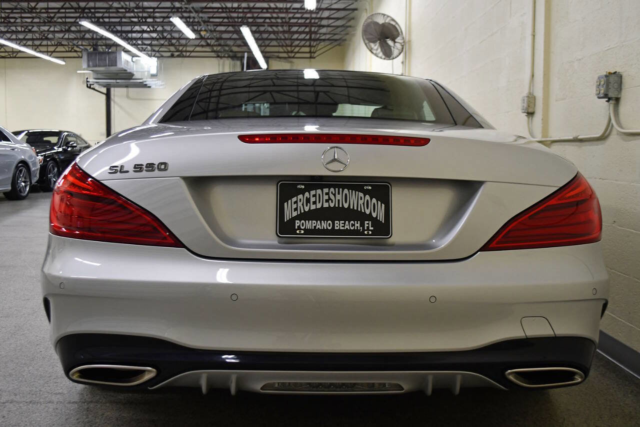 Used 2017 Mercedes-Benz SL 550 image 29