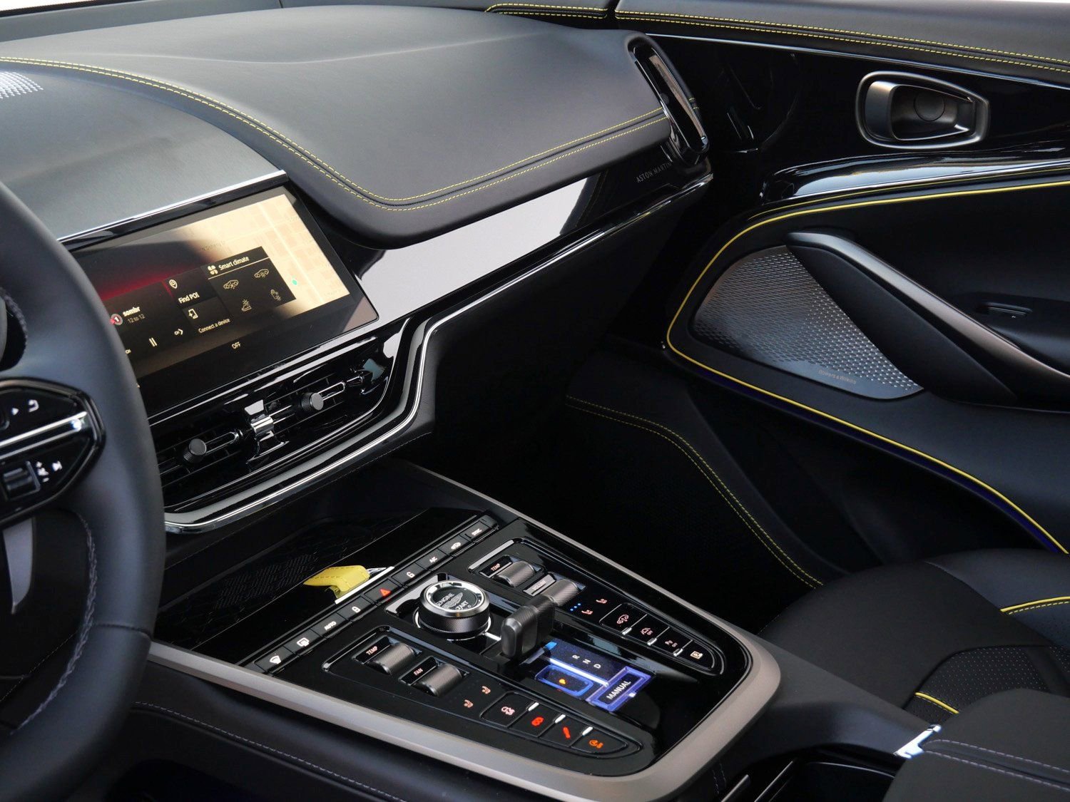 New 2026 Aston Martin DBX S AWD/4WD image 18