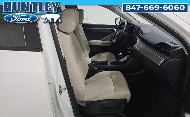 Used 2023 Audi Q3 2.0T Premium w/ Convenience Package AWD/4WD image 7