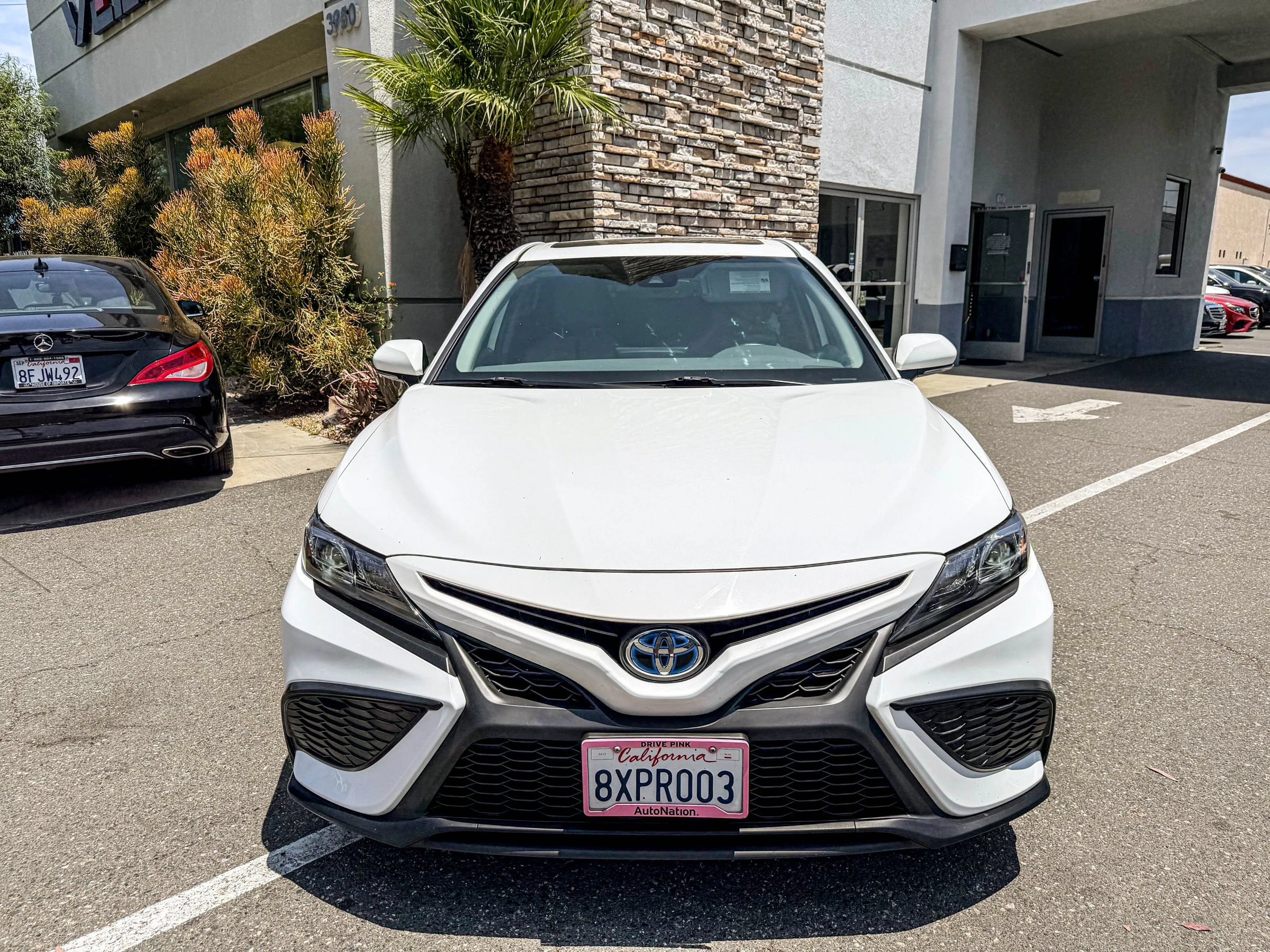 Used 2021 Toyota Camry SE w/ Audio Upgrade Package FWD image 9