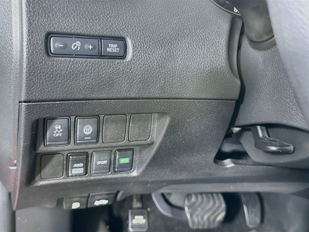 Used 2020 Nissan Rogue Sport S AWD/4WD image 17