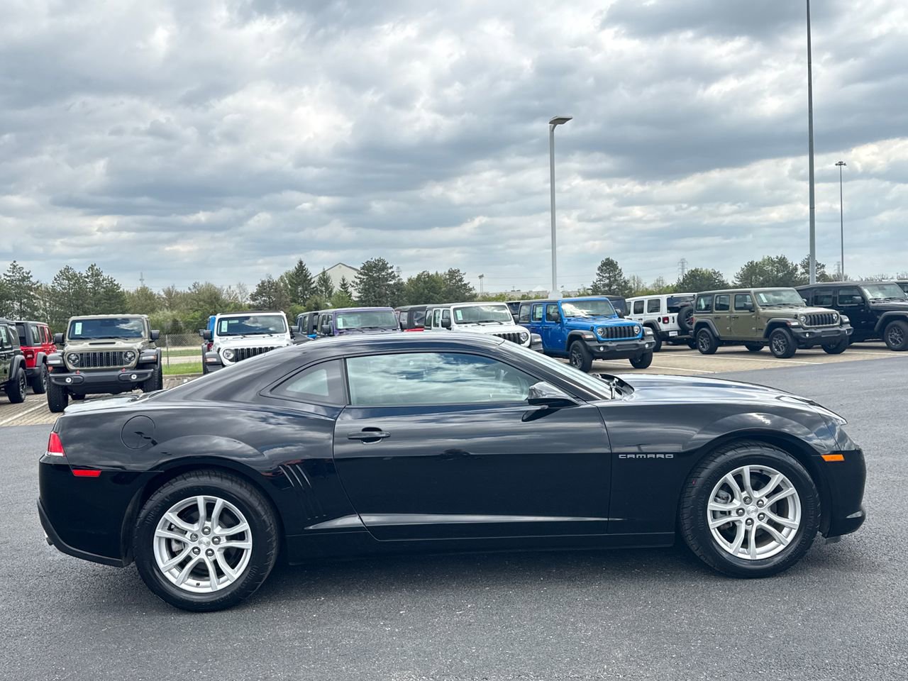 Used 2015 Chevrolet Camaro LS RWD image 2