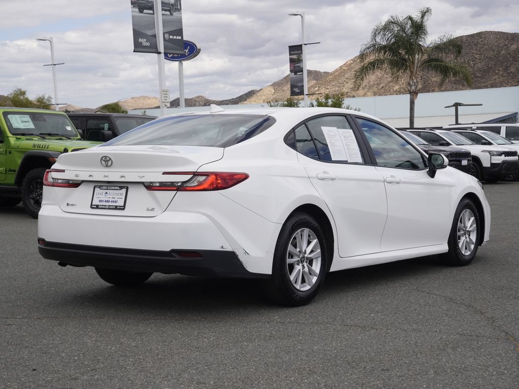 Used 2025 Toyota Camry LE FWD image 4
