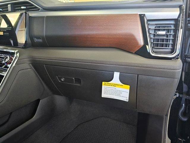 New 2026 GMC Sierra 3500 Denali w/ Denali Reserve Package image 18