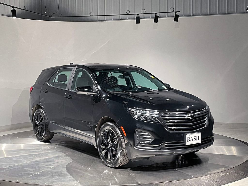 Used 2023 Chevrolet Equinox LS w/ Midnight Edition image 34