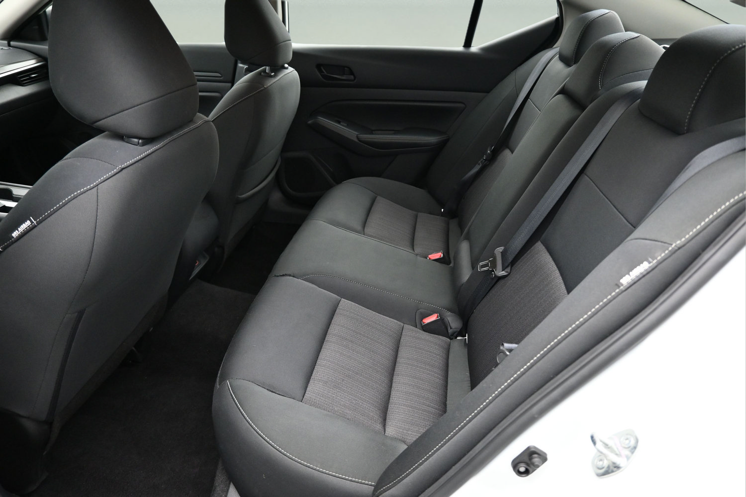 Used 2025 Nissan Altima 2.5 SV FWD image 10