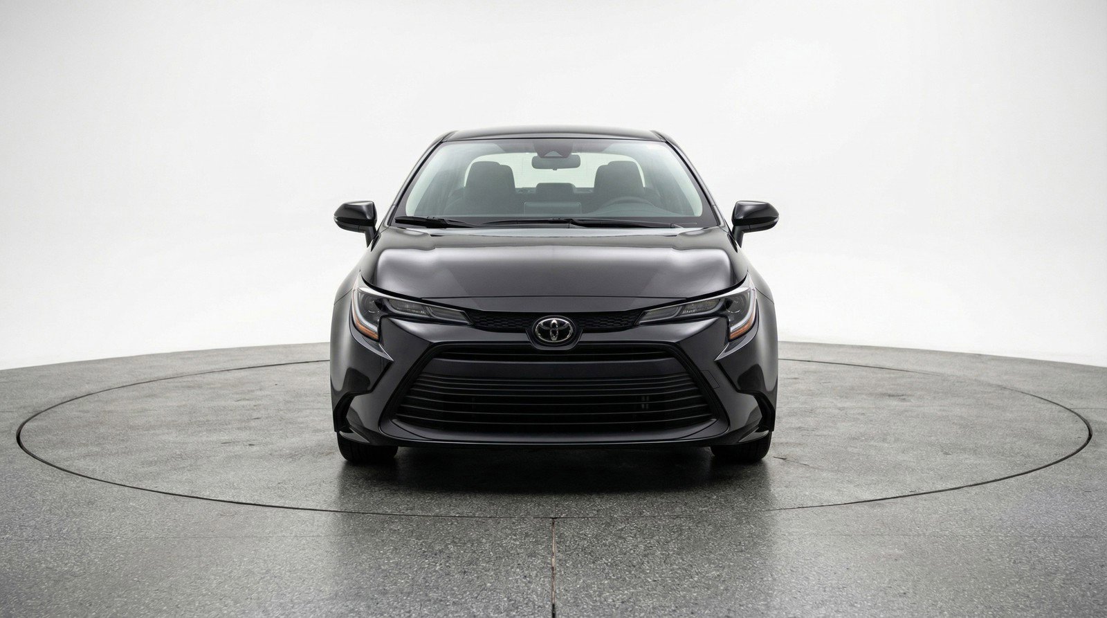 Used 2025 Toyota Corolla LE FWD image 2