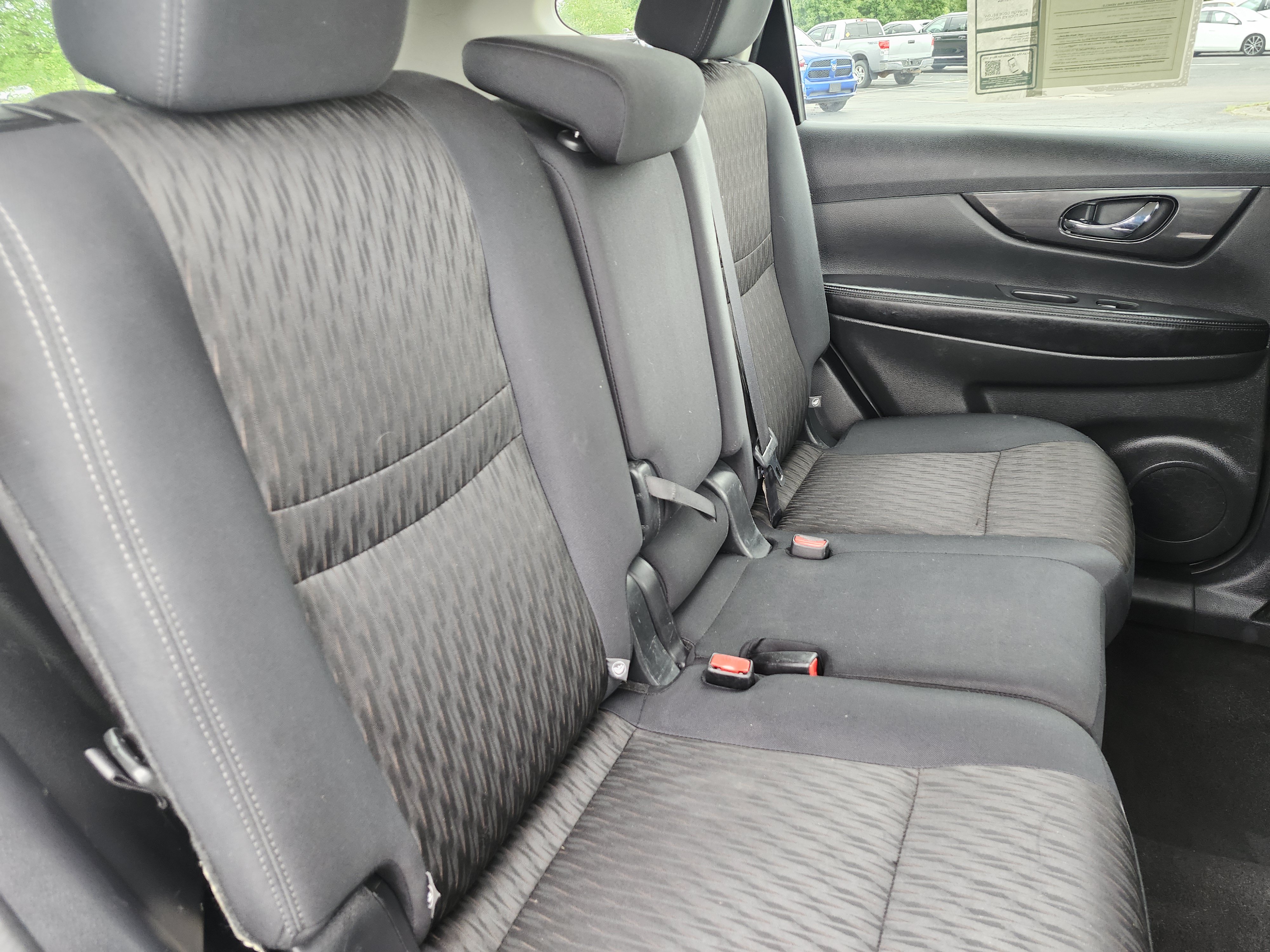 Used 2018 Nissan Rogue S FWD image 18