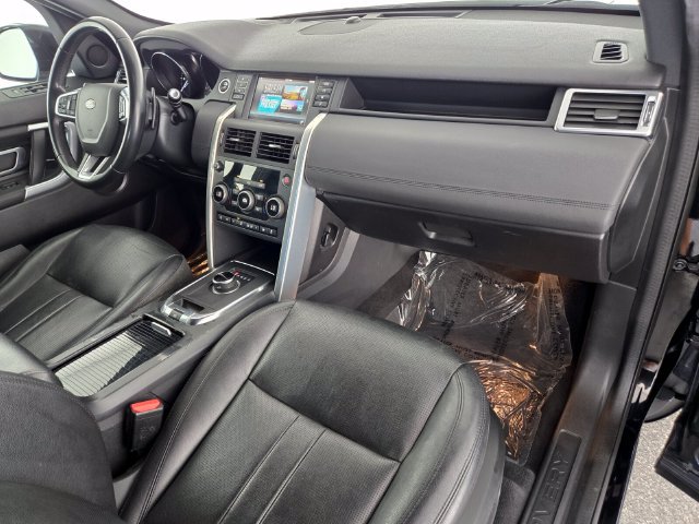 Used 2019 Land Rover Discovery Sport HSE AWD/4WD image 18