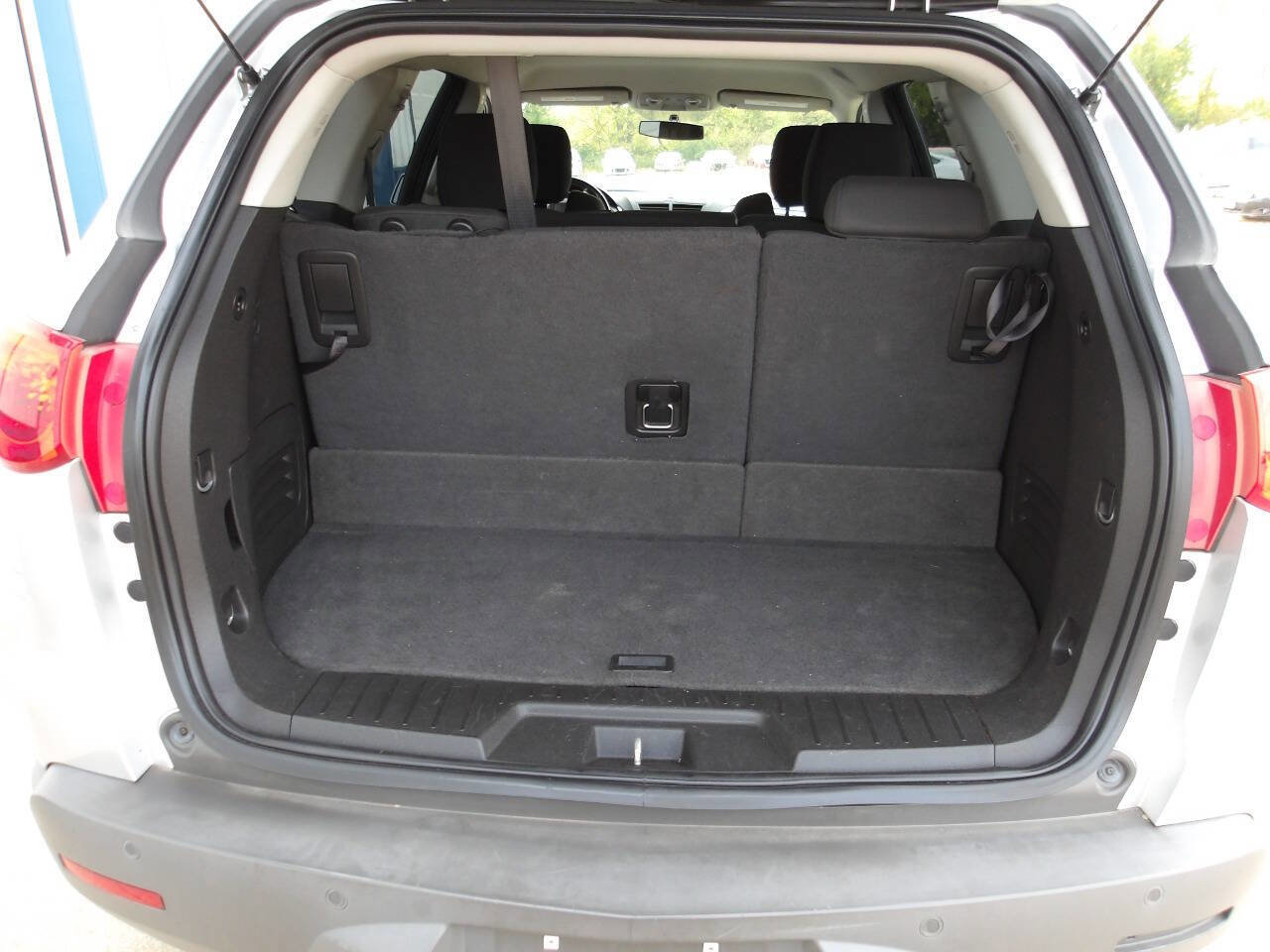 Used 2012 Chevrolet Traverse LT image 22