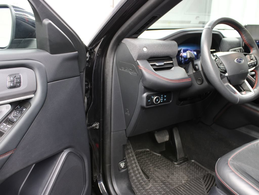 Used 2025 Ford Explorer ST AWD/4WD image 61