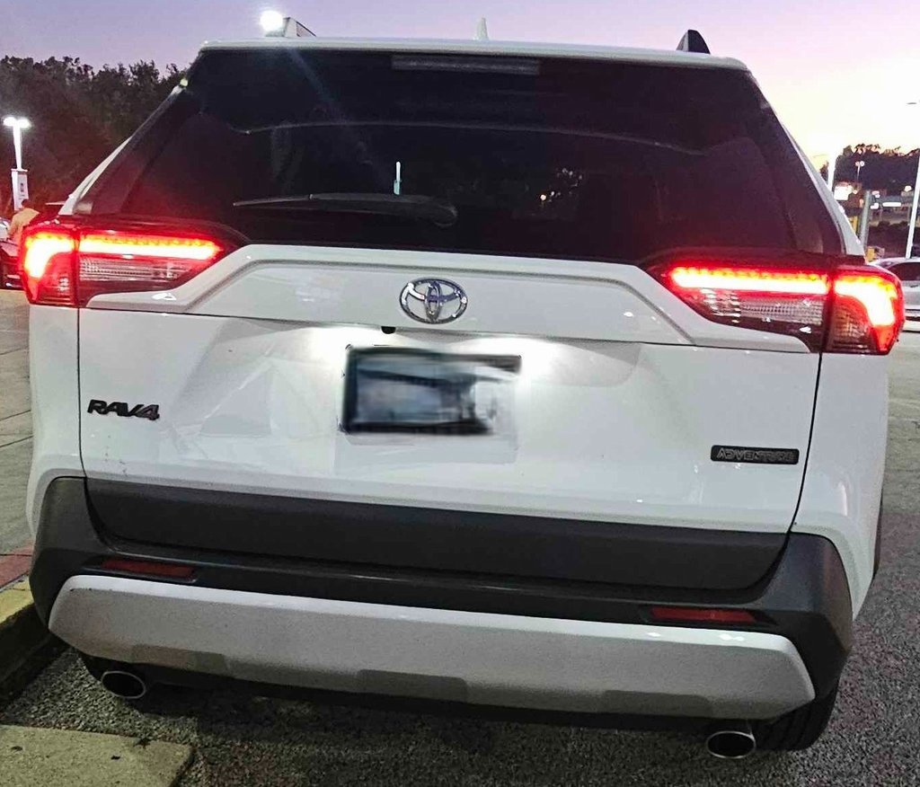 Used 2023 Toyota RAV4 Adventure image 6