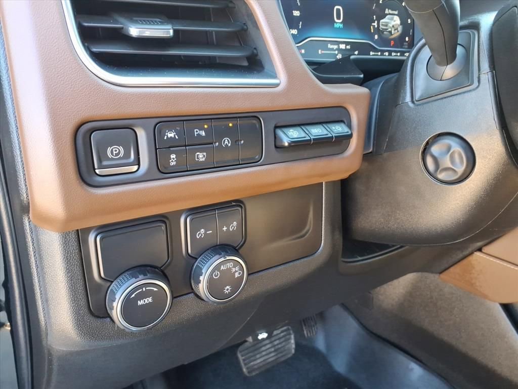 Used 2024 Chevrolet Suburban High Country image 22