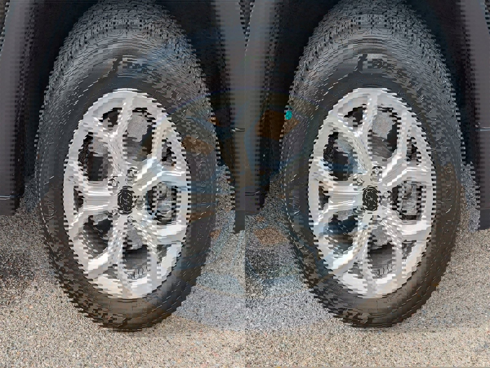 Used 2025 Jeep Compass Latitude image 8