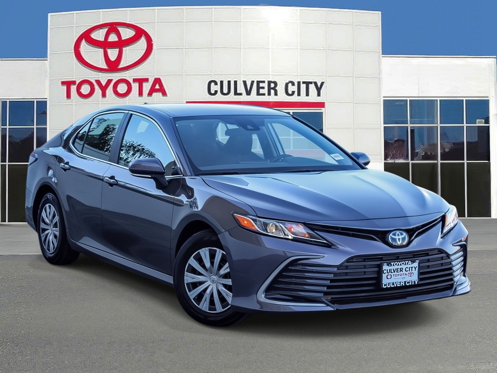 Certified 2024 Toyota Camry LE image 1