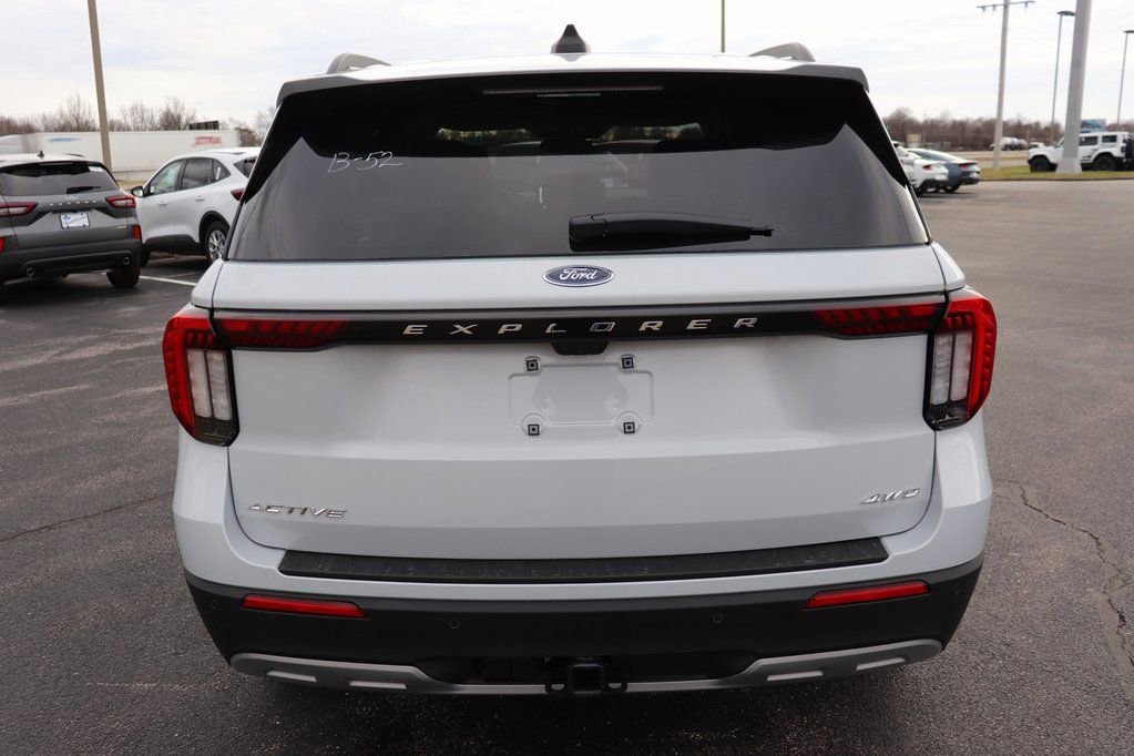 New 2026 Ford Explorer Active w/ Active Comfort Package image 8