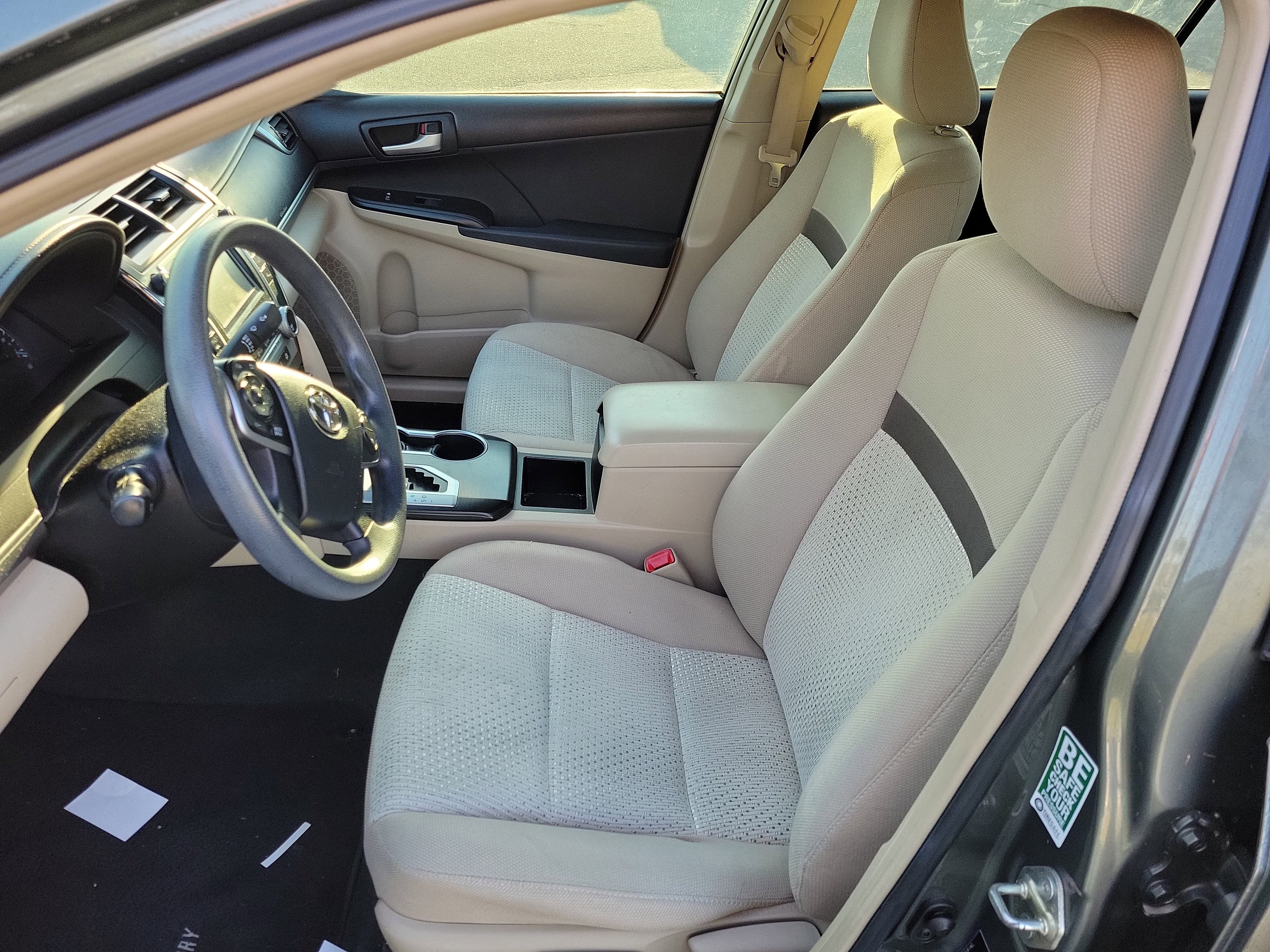 Used 2013 Toyota Camry L image 28